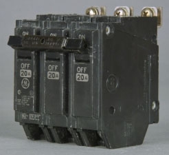 3 Pole Standard Trip Bolt-On Circuit Breakers